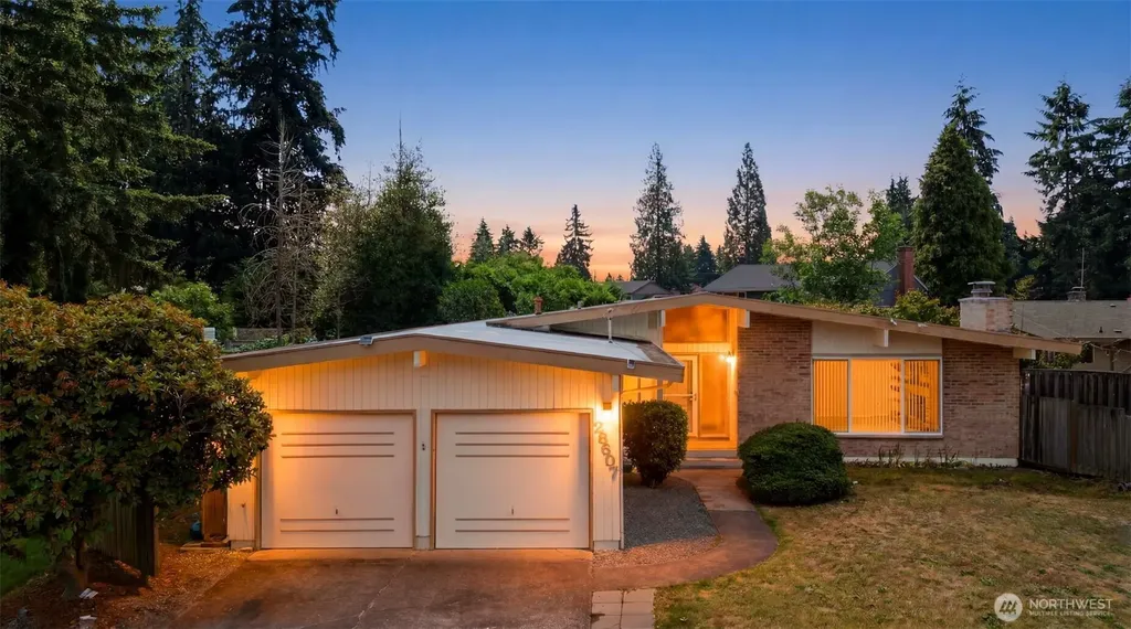 26607 Manchester Court Kent WA 98032
