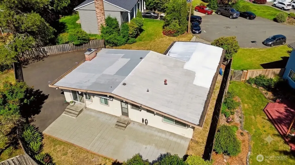 26607 Manchester Court Kent WA 98032