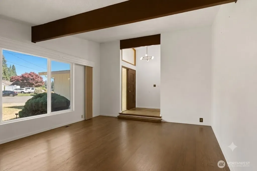 26607 Manchester Court Kent WA 98032