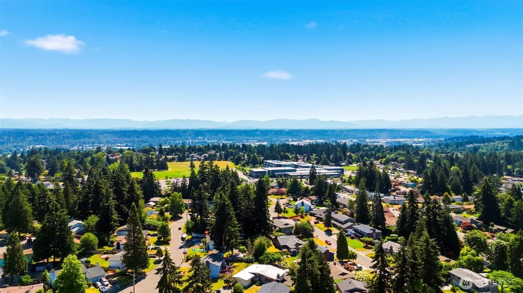 26607 Manchester Court Kent WA 98032