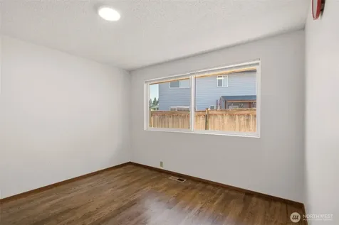 26607 Manchester Court Kent WA 98032