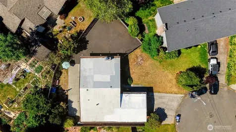 26607 Manchester Court Kent WA 98032
