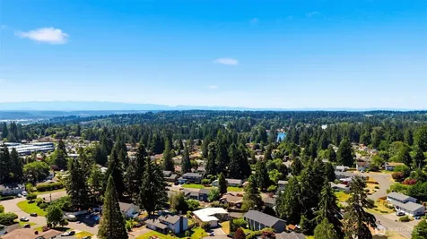26607 Manchester Court Kent WA 98032