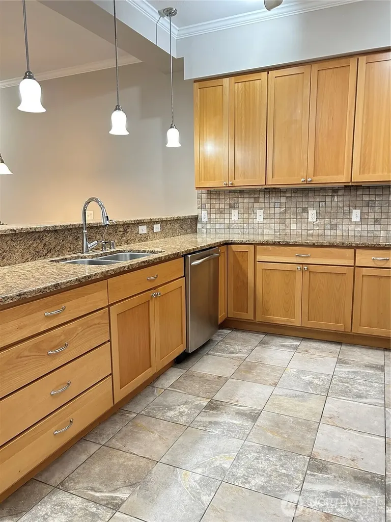1101 Mckenzie Avenue Bellingham WA 98225