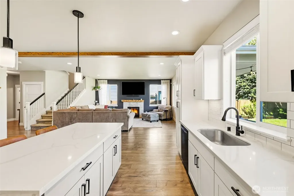 6627 S Ferdinand Street Tacoma WA 98409