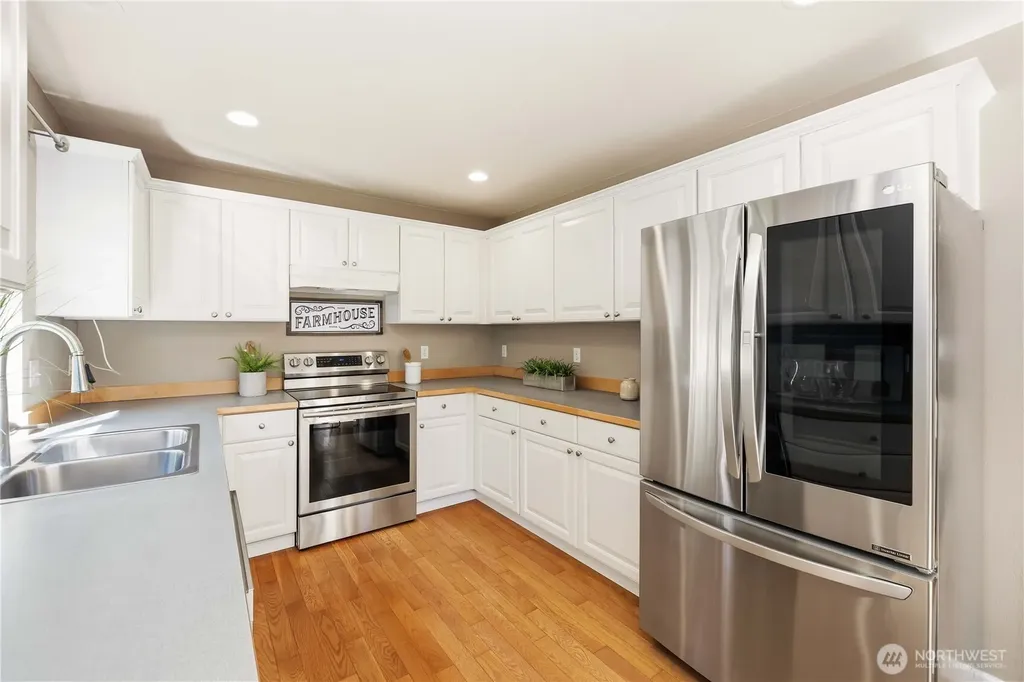 23511 SE 243rd Place Maple Valley WA 98038