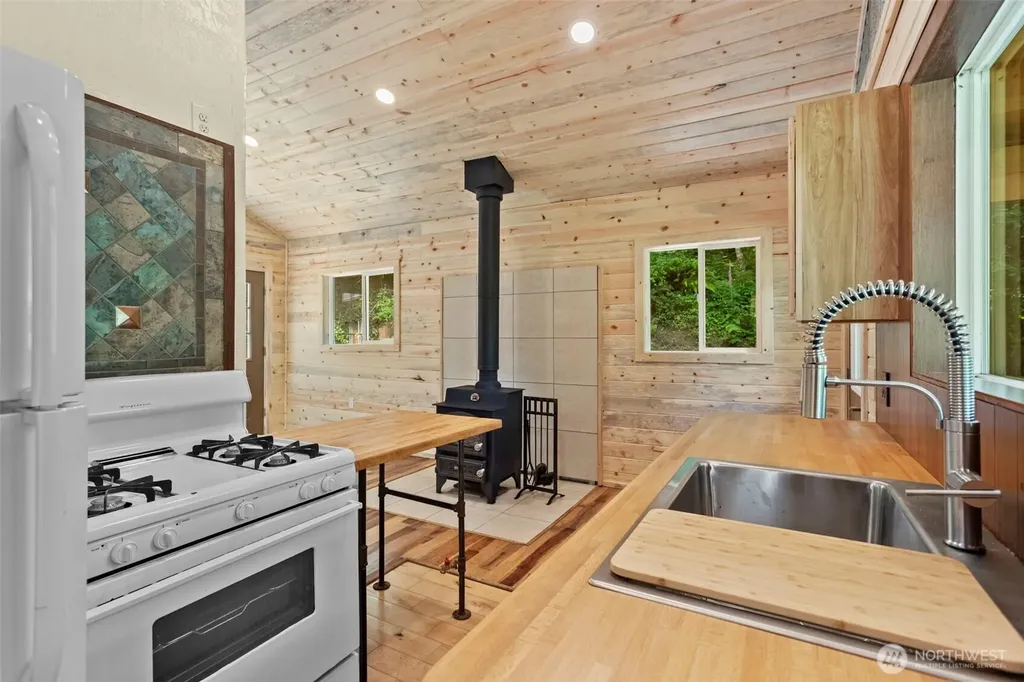 19005 NE Buncombe Hollow Road Woodland WA 98674