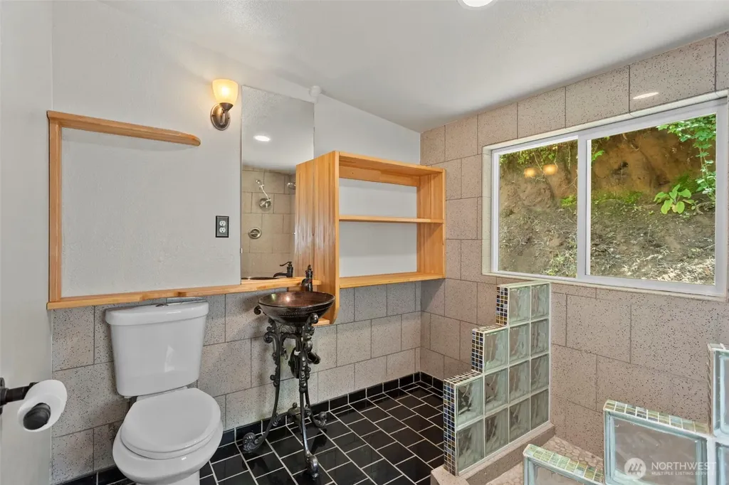 19005 NE Buncombe Hollow Road Woodland WA 98674
