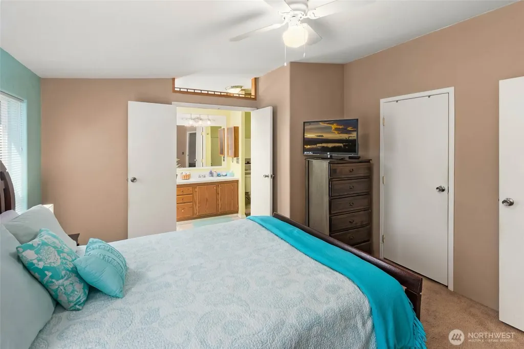 9931 18th Avenue W Everett WA 98204