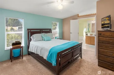 9931 18th Avenue W Everett WA 98204