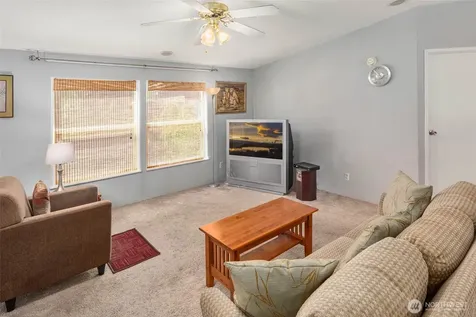 9931 18th Avenue W Everett WA 98204