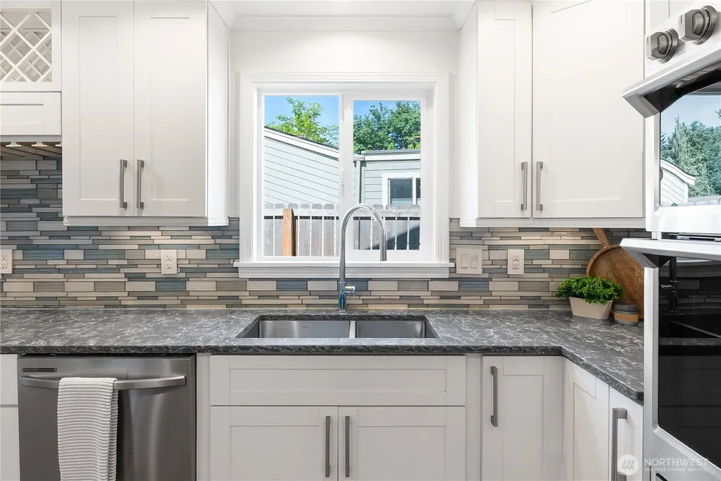 1422 Greenville Drive Bellingham WA 98226
