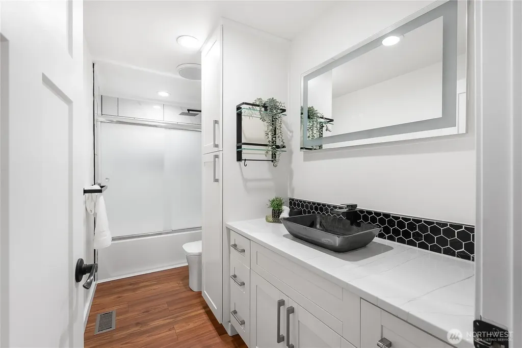 1422 Greenville Drive Bellingham WA 98226