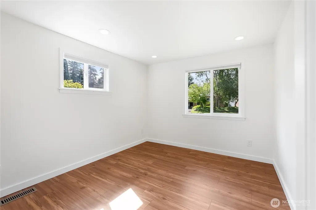 1422 Greenville Drive Bellingham WA 98226