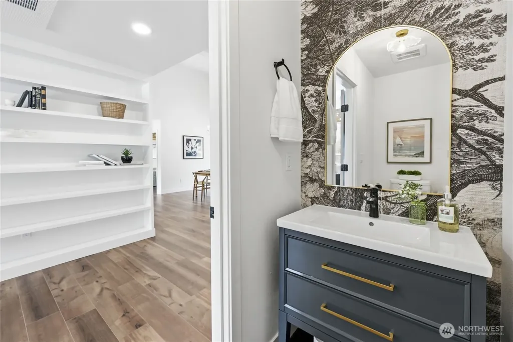 384 Ruth Lane Bremerton WA 98310
