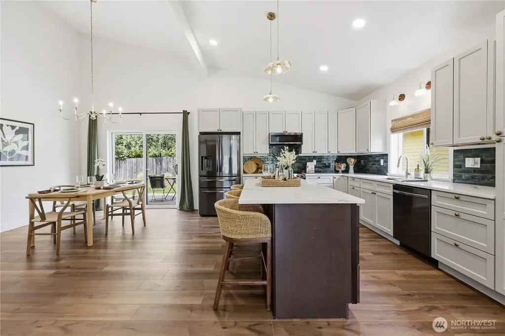 384 Ruth Lane Bremerton WA 98310