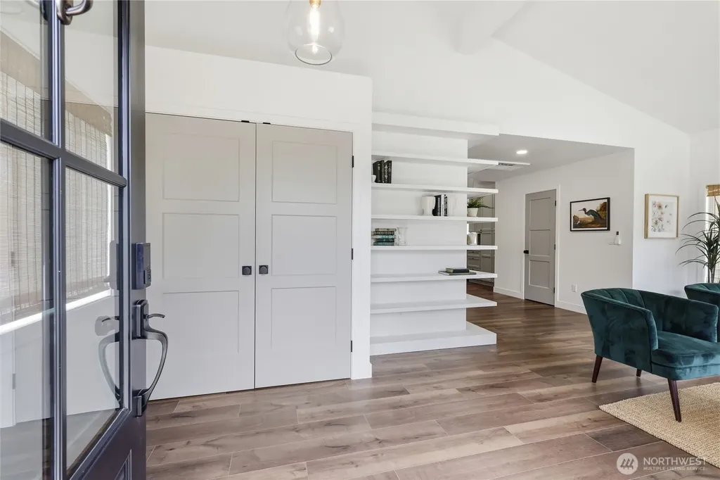 384 Ruth Lane Bremerton WA 98310