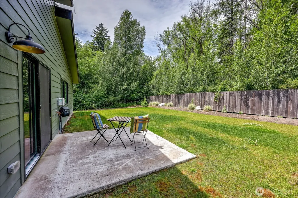 384 Ruth Lane Bremerton WA 98310