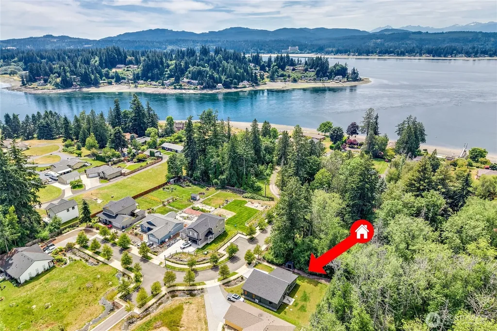 384 Ruth Lane Bremerton WA 98310