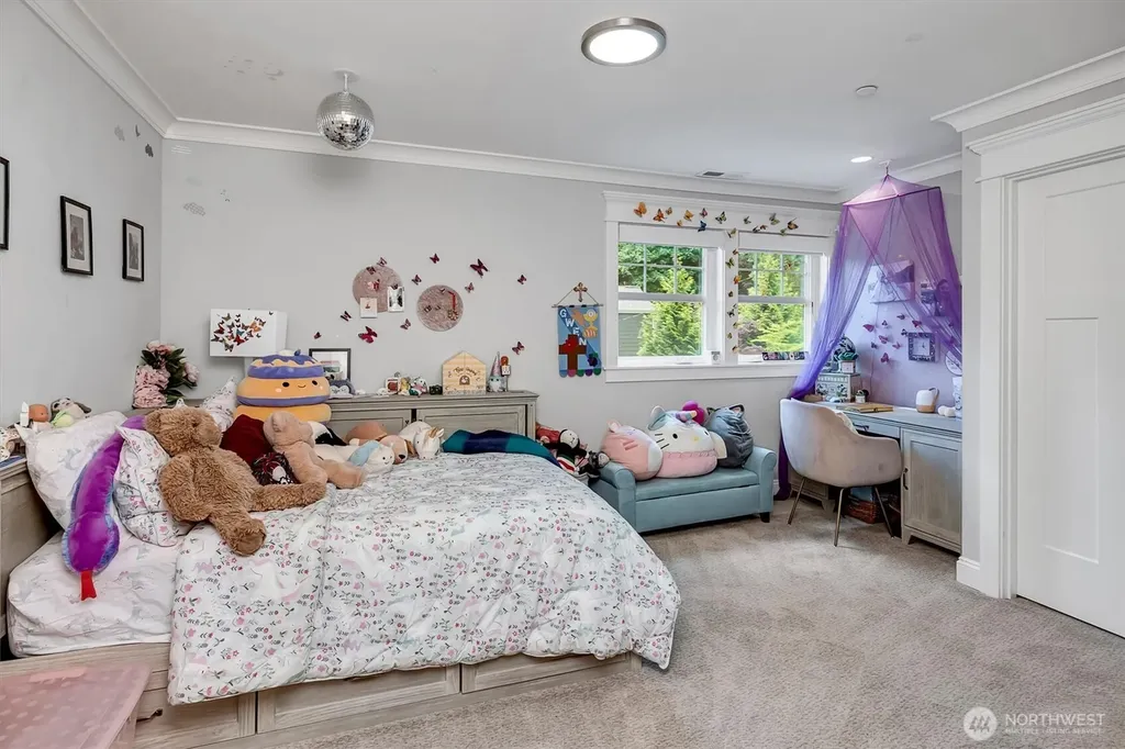 9950 SE 39th Street Mercer Island WA 98040