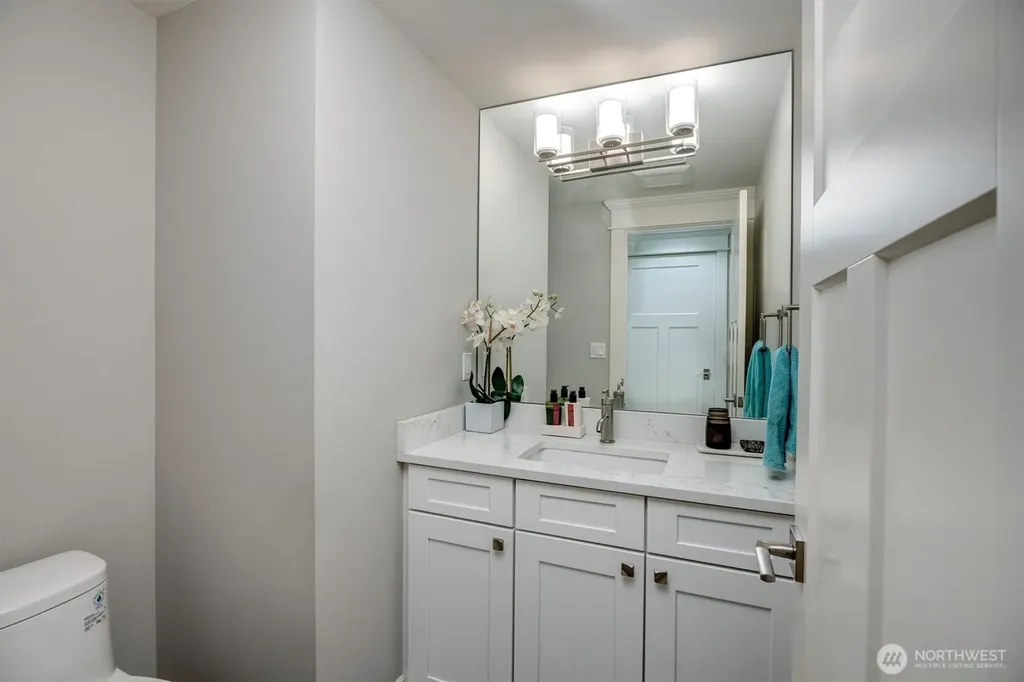 9950 SE 39th Street Mercer Island WA 98040