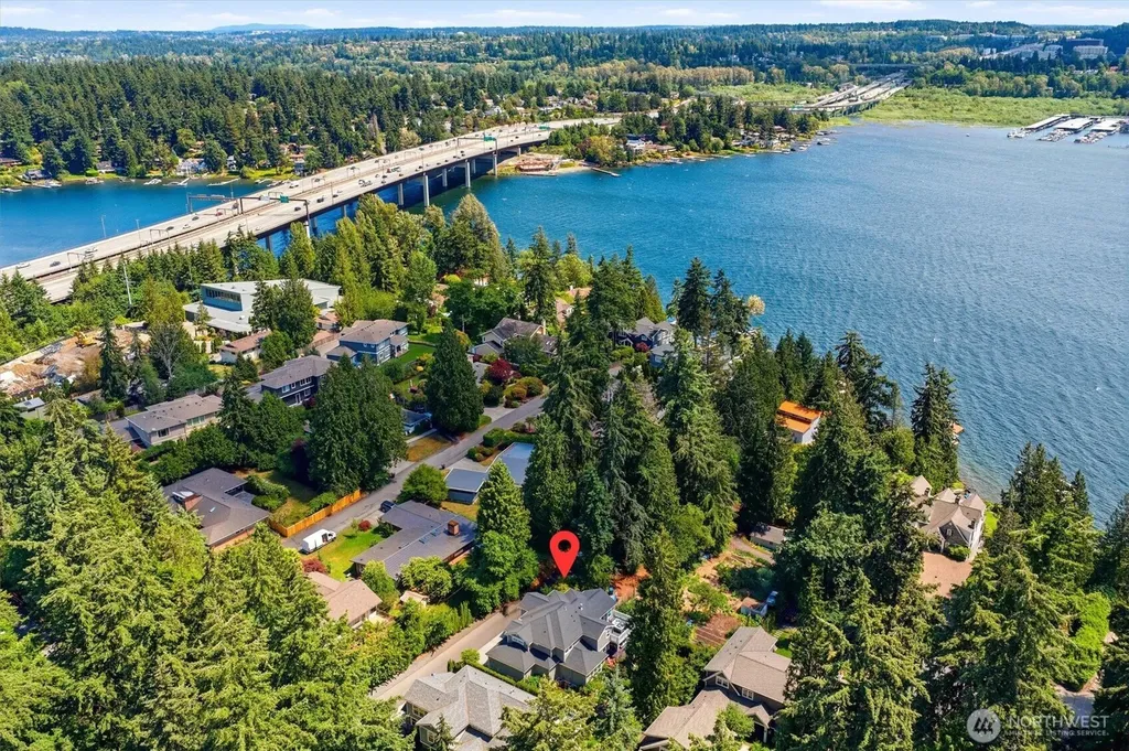 9950 SE 39th Street Mercer Island WA 98040