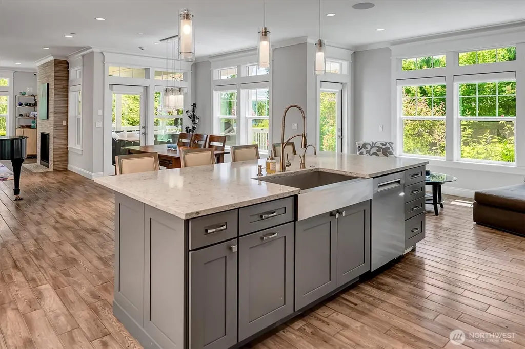 9950 SE 39th Street Mercer Island WA 98040