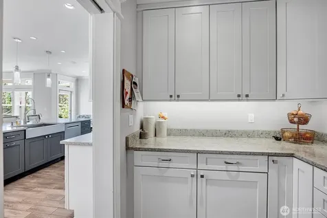 9950 SE 39th Street Mercer Island WA 98040