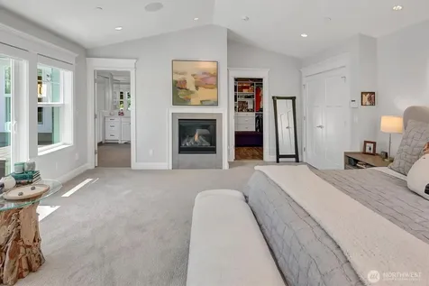 9950 SE 39th Street Mercer Island WA 98040