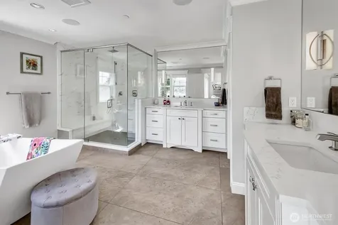 9950 SE 39th Street Mercer Island WA 98040