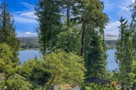 9950 SE 39th Street Mercer Island WA 98040