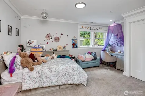 9950 SE 39th Street Mercer Island WA 98040