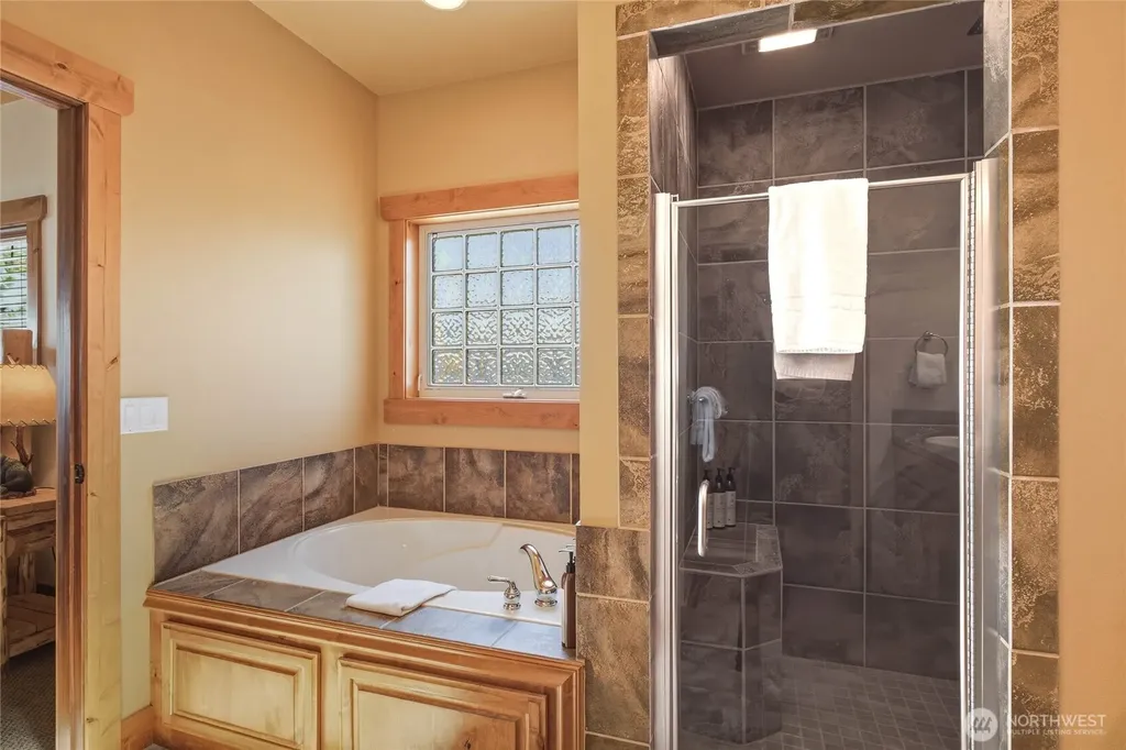 915 S Lakeshore Drive Chelan WA 98816
