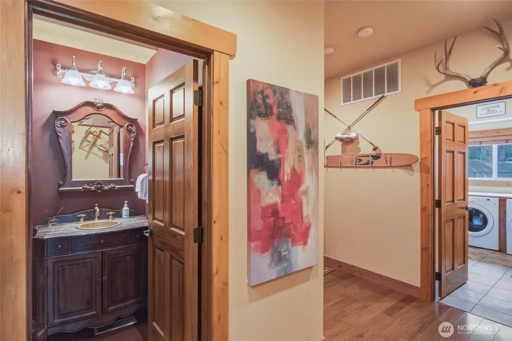 915 S Lakeshore Drive Chelan WA 98816