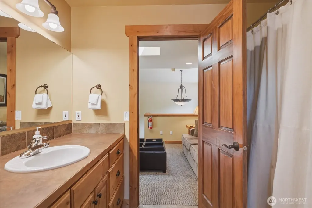 915 S Lakeshore Drive Chelan WA 98816