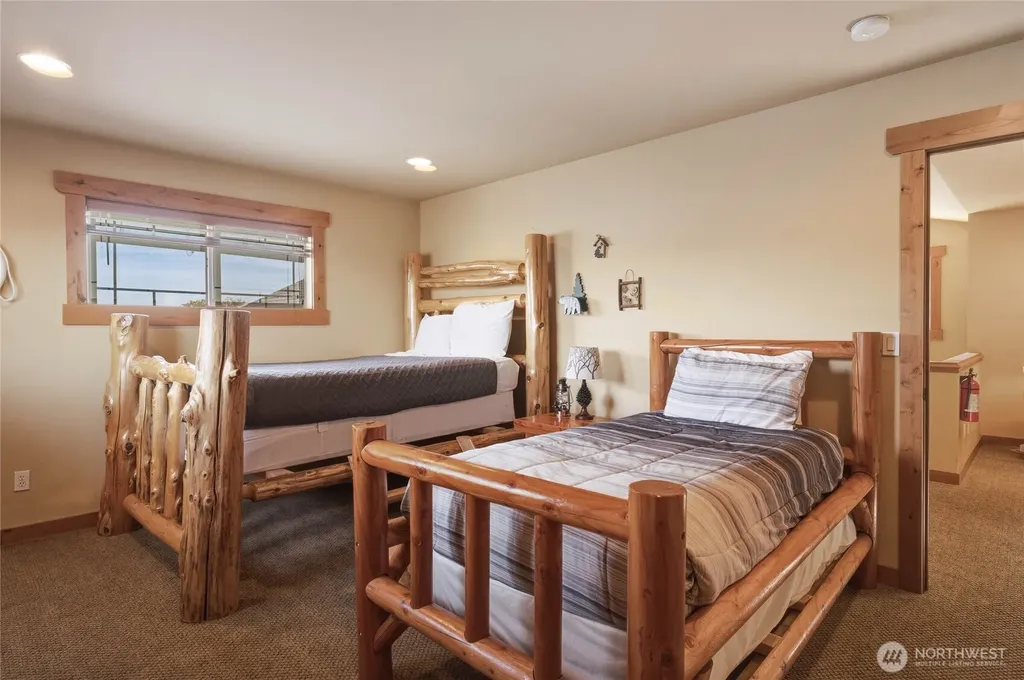 915 S Lakeshore Drive Chelan WA 98816