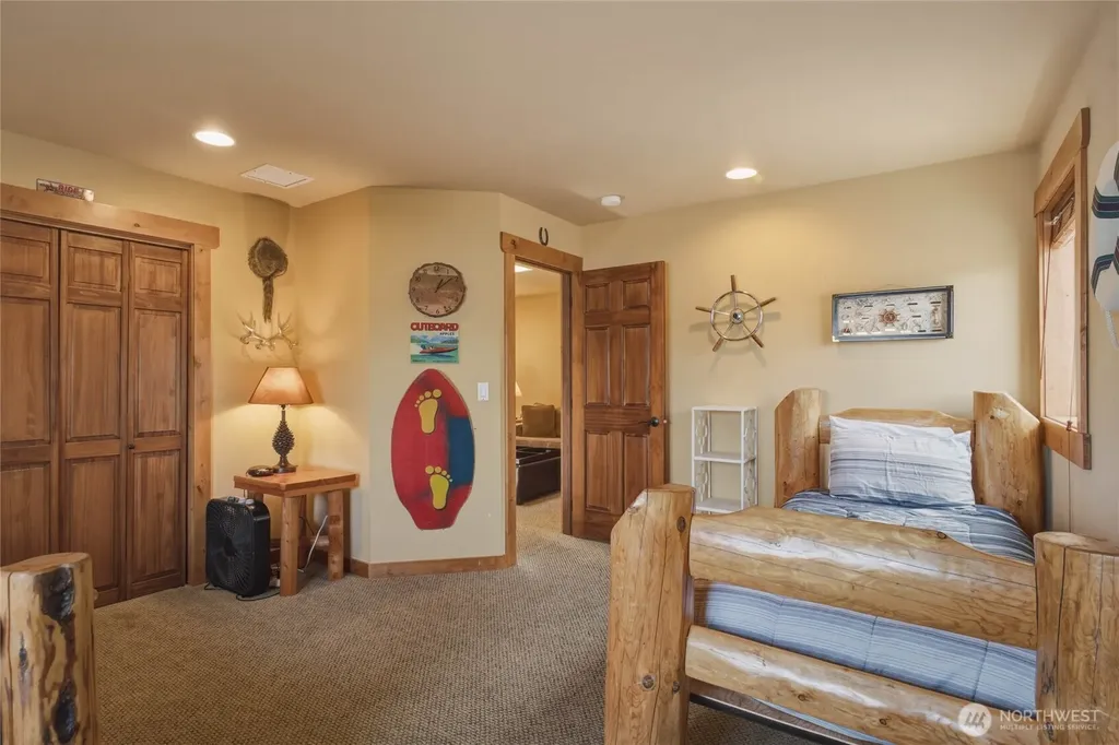 915 S Lakeshore Drive Chelan WA 98816