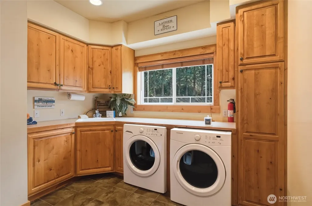 915 S Lakeshore Drive Chelan WA 98816