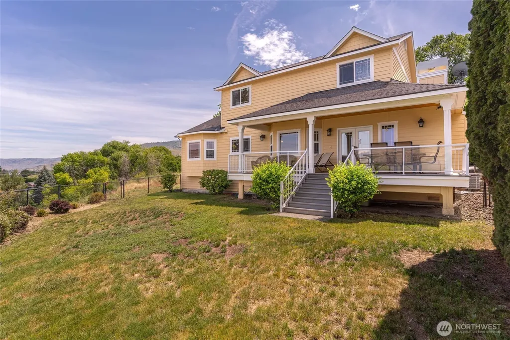 915 S Lakeshore Drive Chelan WA 98816