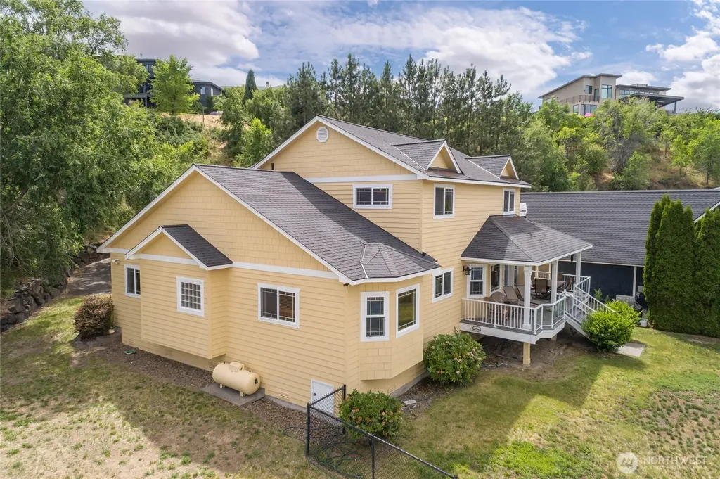 915 S Lakeshore Drive Chelan WA 98816