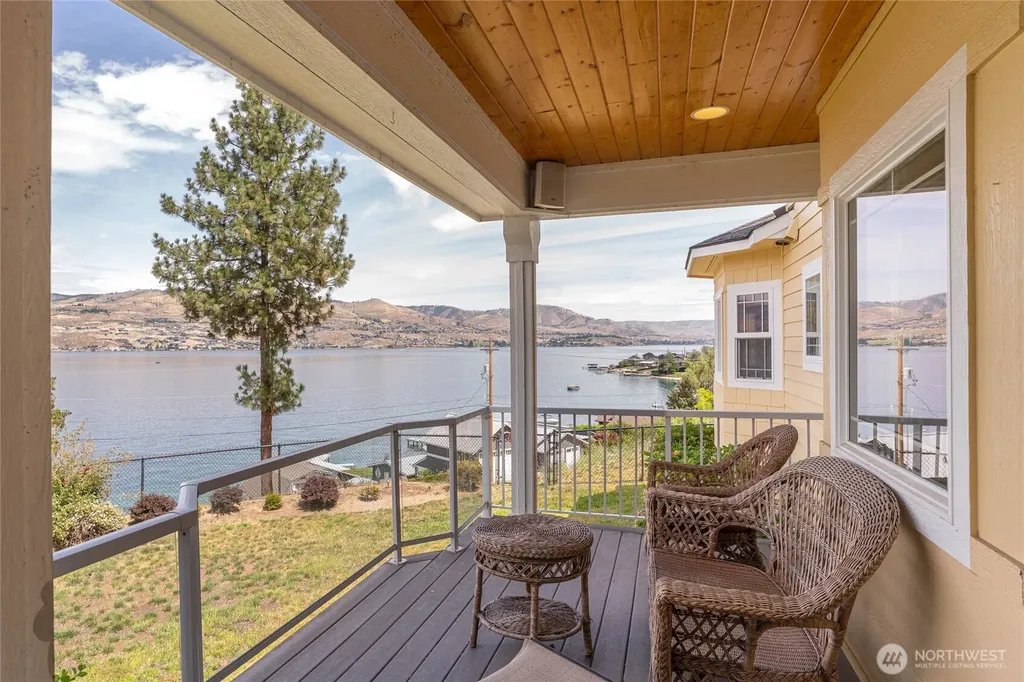 915 S Lakeshore Drive Chelan WA 98816