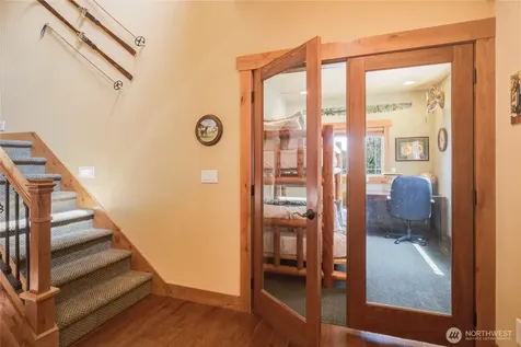 915 S Lakeshore Drive Chelan WA 98816