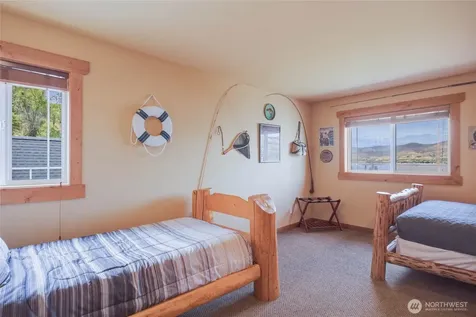 915 S Lakeshore Drive Chelan WA 98816