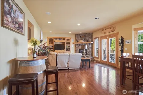 915 S Lakeshore Drive Chelan WA 98816
