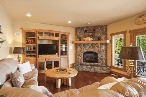 915 S Lakeshore Drive Chelan WA 98816
