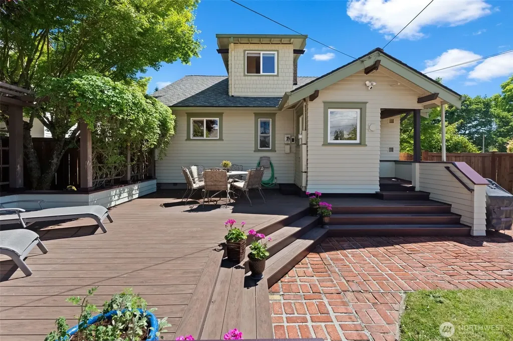 3919 N 9th Street Tacoma WA 98406