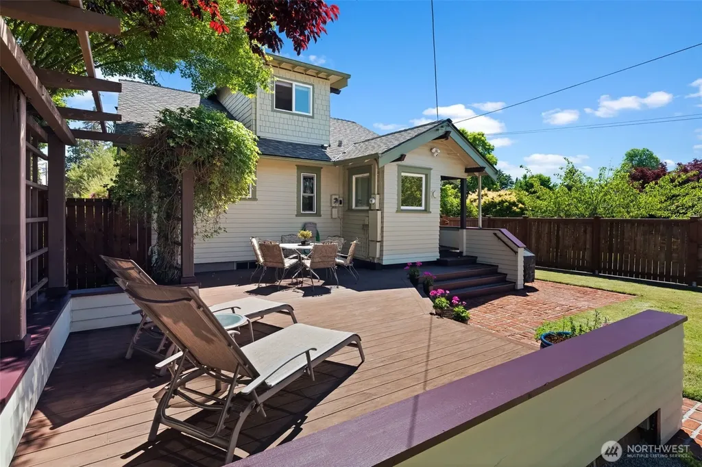 3919 N 9th Street Tacoma WA 98406