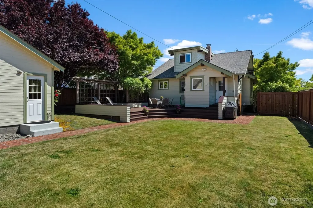 3919 N 9th Street Tacoma WA 98406