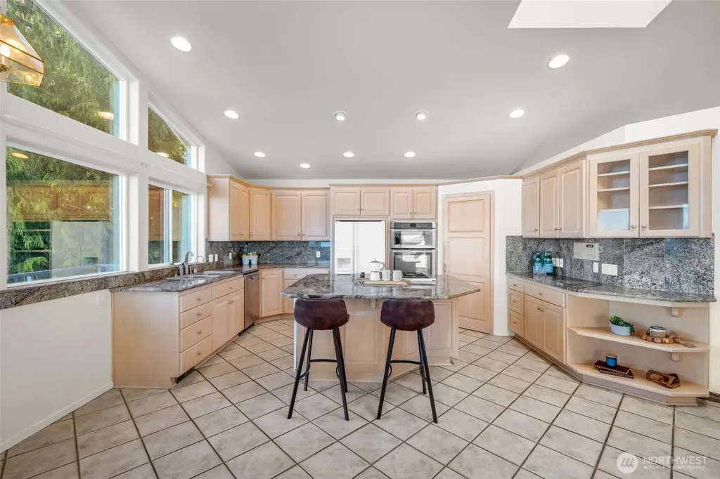 4927 23rd Avenue W Everett WA 98203