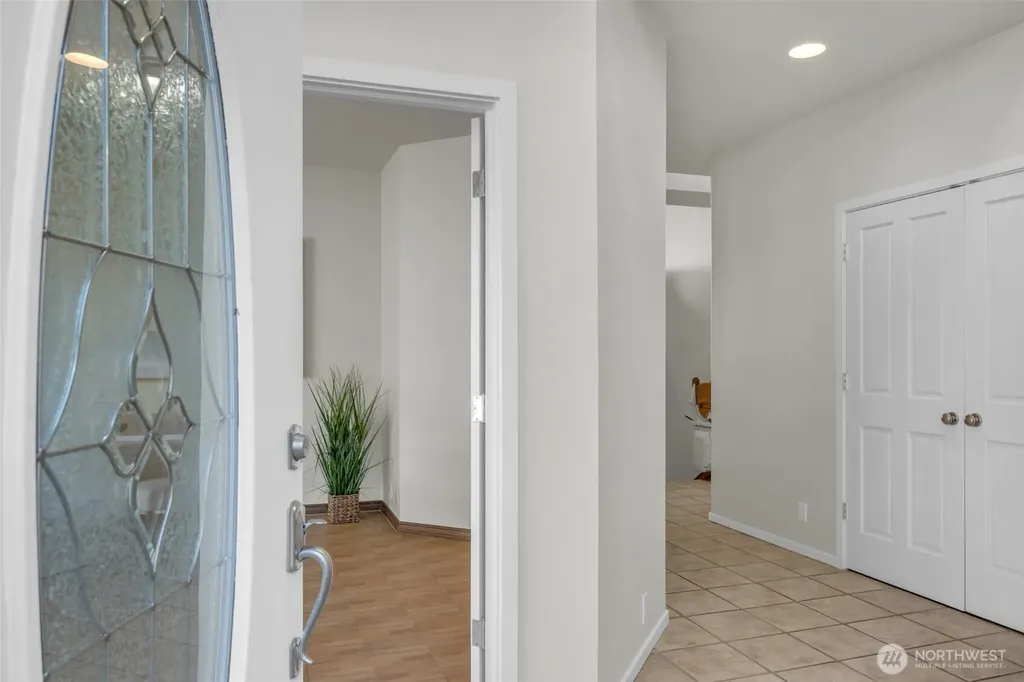 4927 23rd Avenue W Everett WA 98203